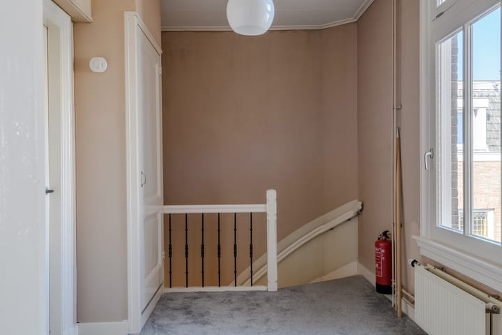 Photo 24 of Evertsenstraat 5