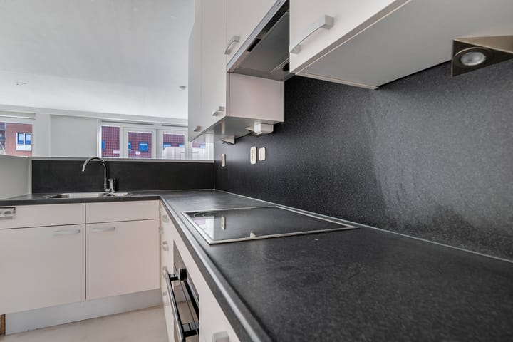 Photo 9 of Toon Dupuisstraat 28