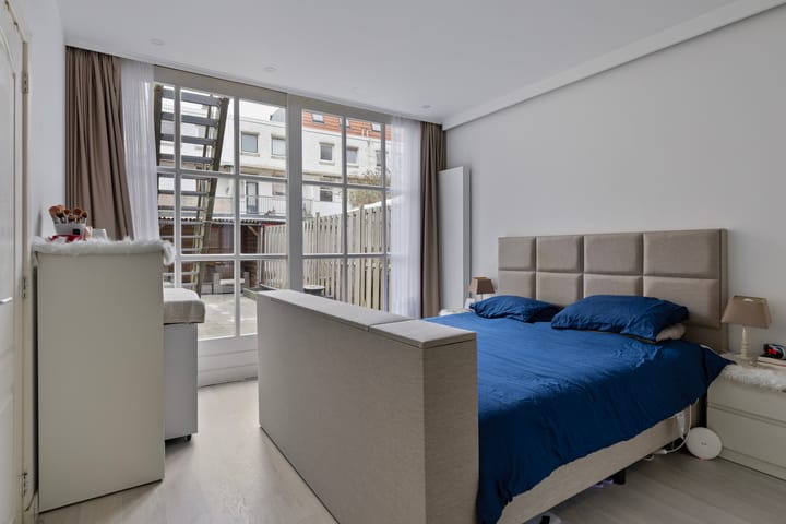 Photo 8 of Röntgenstraat 16-B