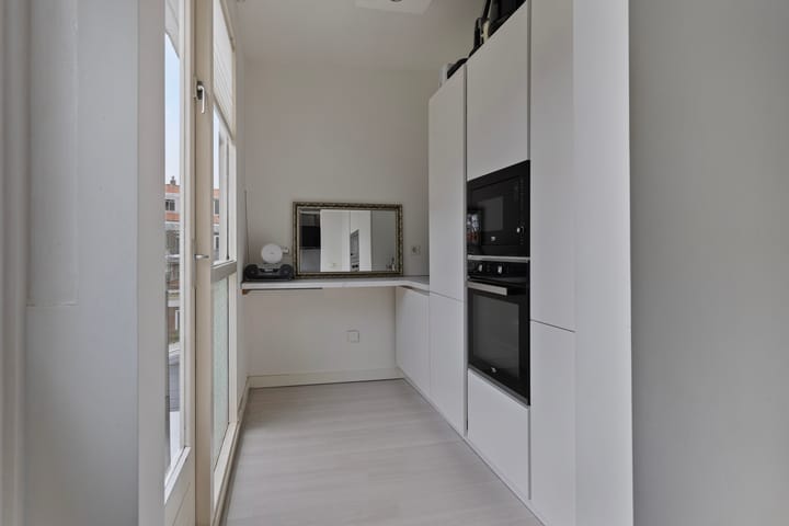 Photo 22 of Röntgenstraat 16-B