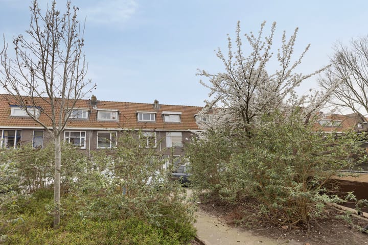 Photo 35 of Röntgenstraat 16-B