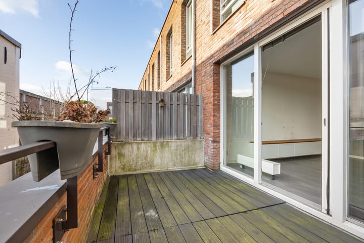 Photo 10 of Buys Ballotstraat 55