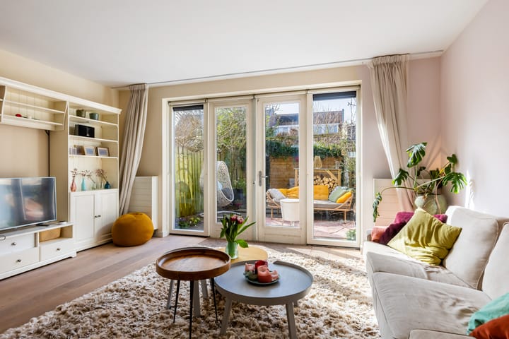 Foto 13 van Hélène Swarthplantsoen 10