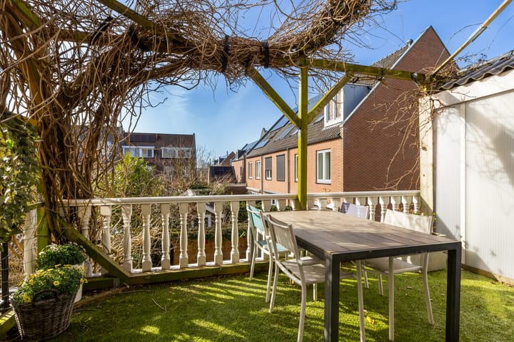 Foto 33 van Hélène Swarthplantsoen 10