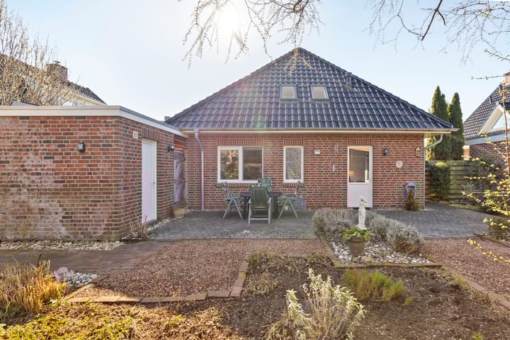 Photo 32 of Refter 4