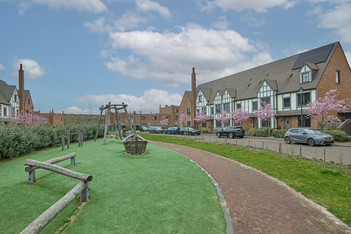 Foto 9 van John Miltonlaan 21