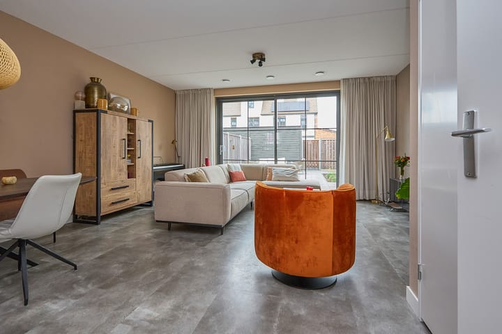 Foto 16 van John Miltonlaan 21