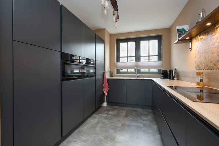 Foto 23 van John Miltonlaan 21