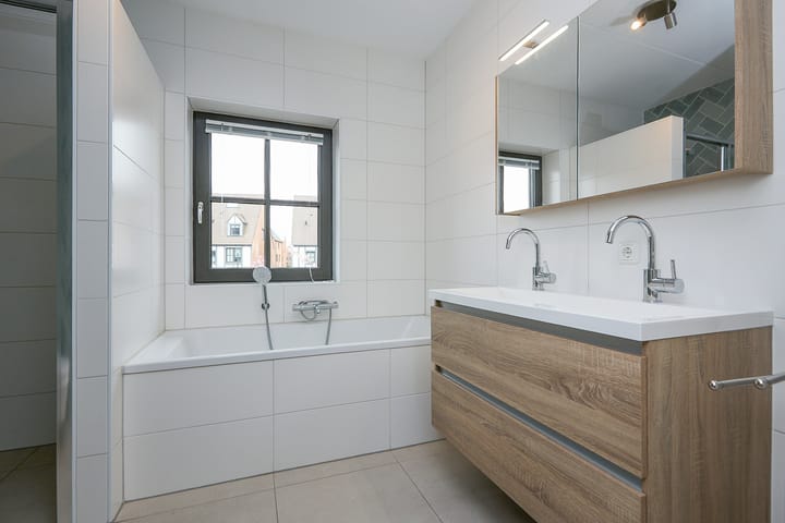 Foto 26 van John Miltonlaan 21