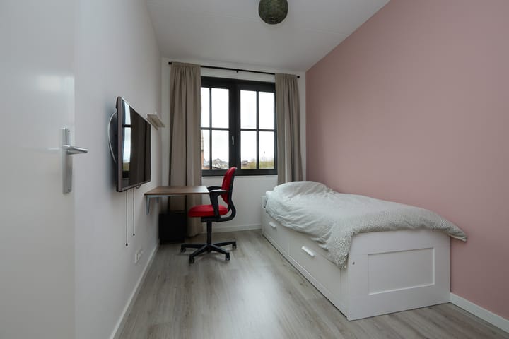 Foto 33 van John Miltonlaan 21