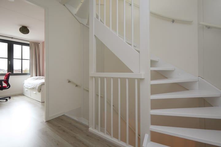 Foto 35 van John Miltonlaan 21