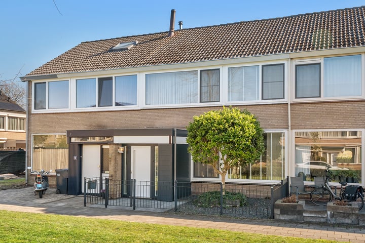 Bekijk foto van Paulus Potterstraat 11