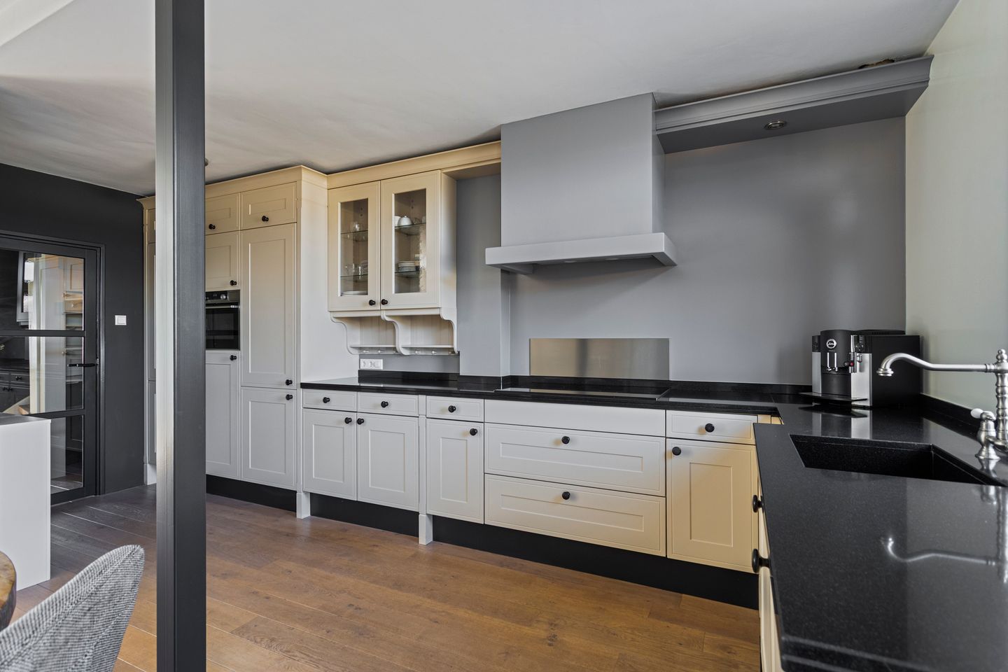 Foto 10 van Willemsweg 57