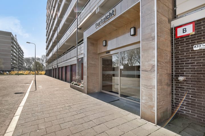 Foto 4 van Kloosplantsoen 437