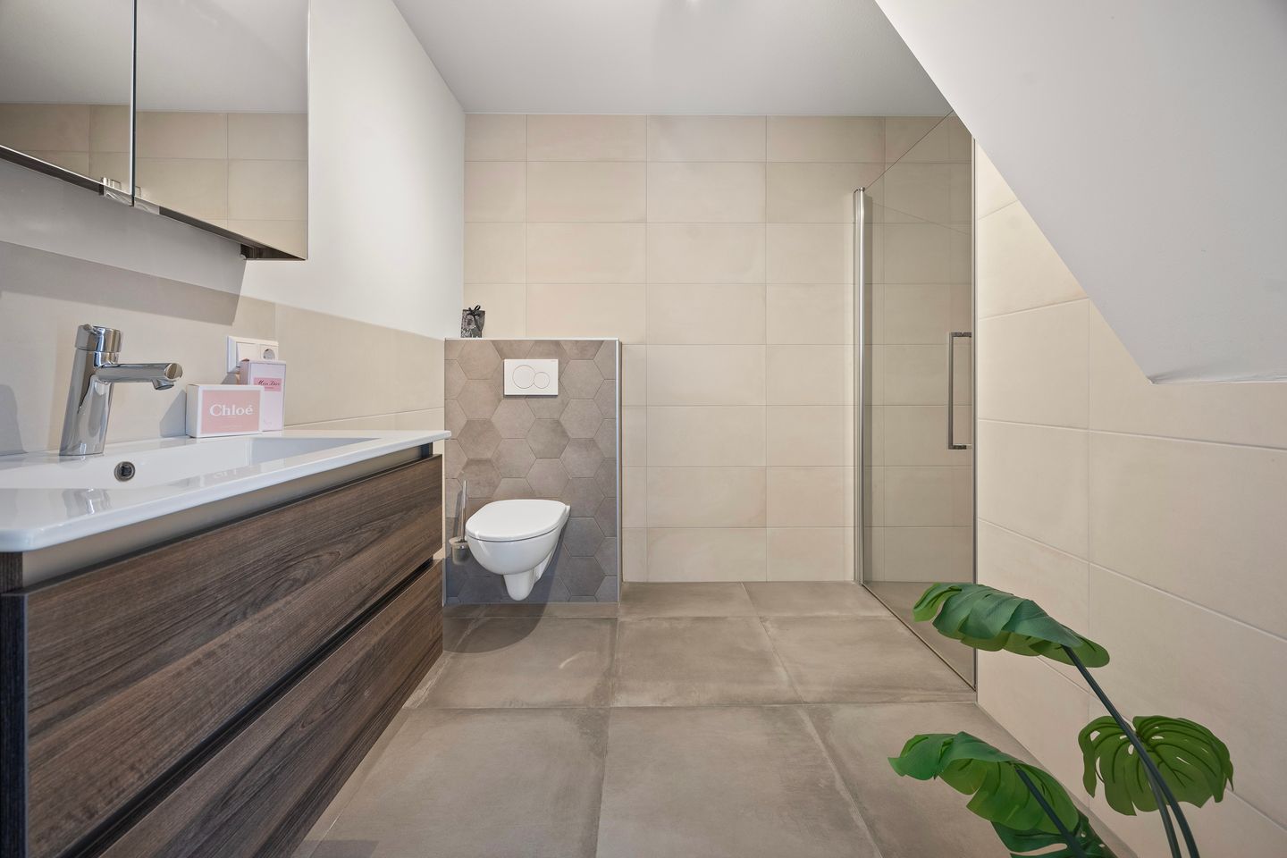 Photo 14 of Grotestraat 151-R