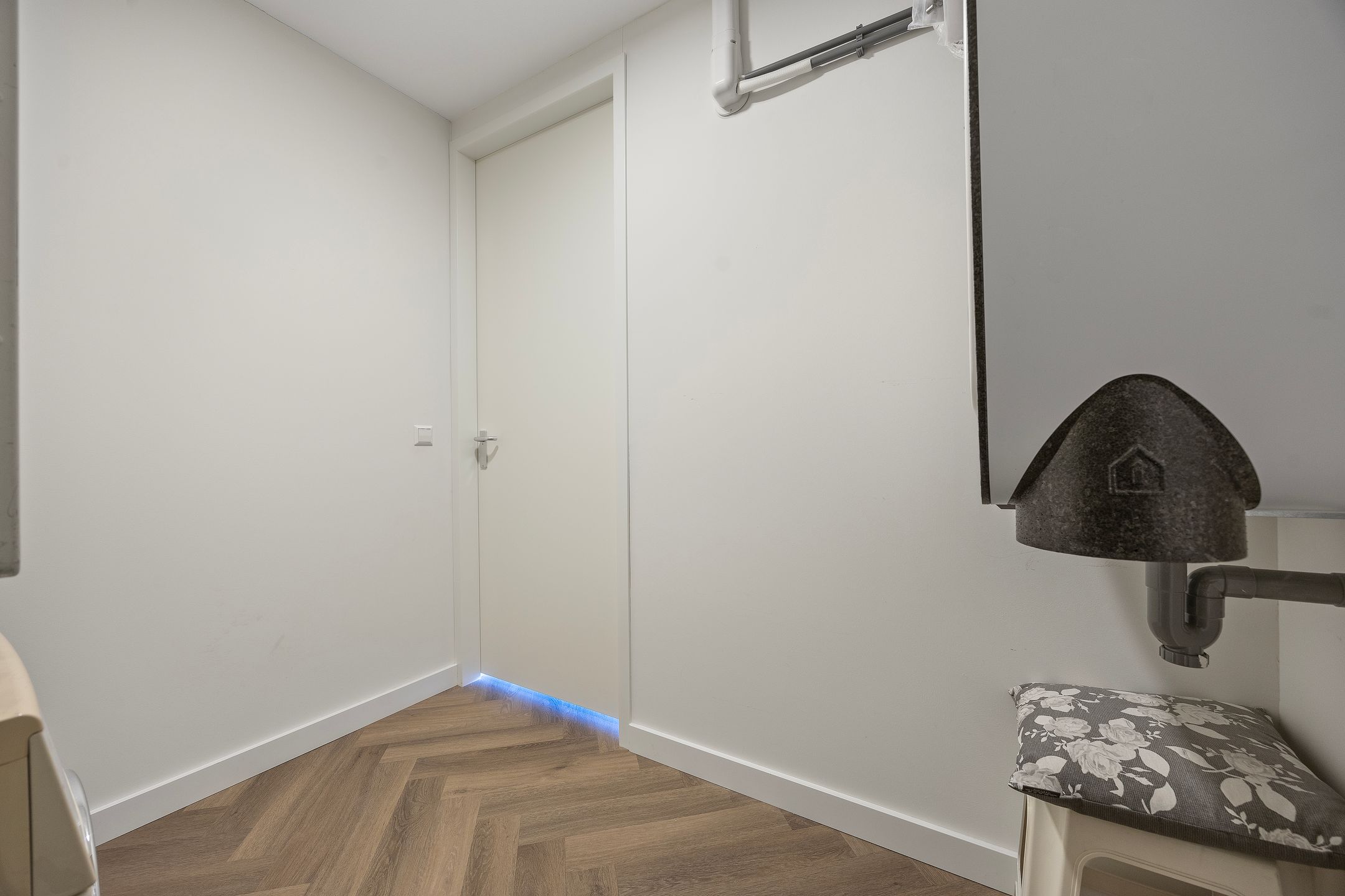 Photo 18 of Grotestraat 151-R