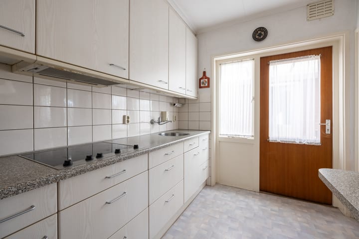 Foto 11 van Aert van Nesstraat 6