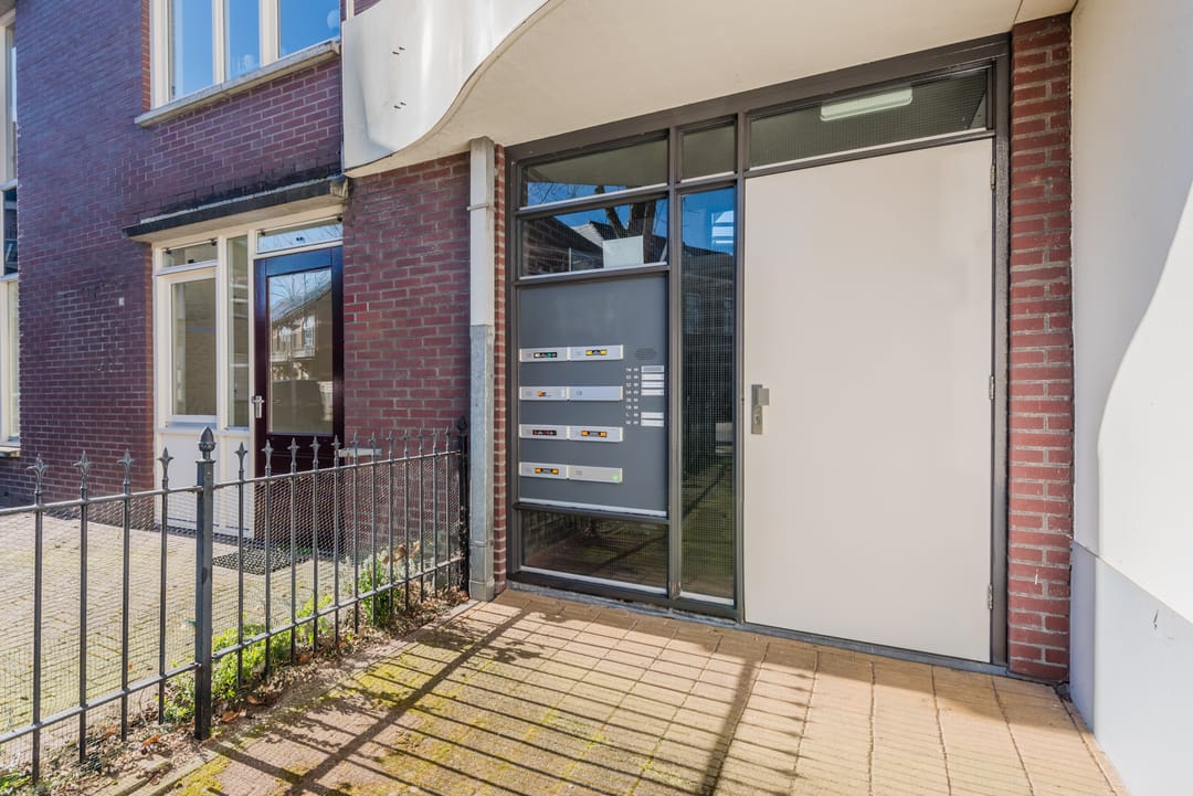 Foto 2 van Van der Laenstraat 132