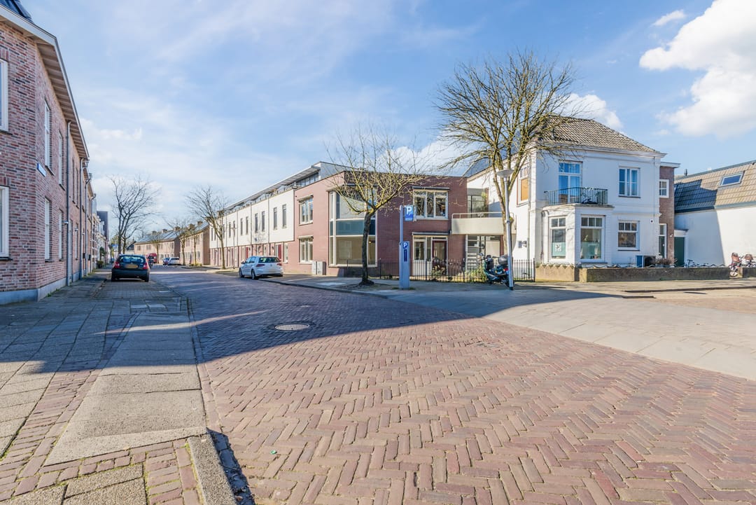 Foto 26 van Van der Laenstraat 132