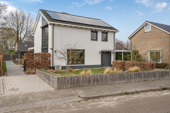 Foto 1 van Harm Tiesingstraat 1