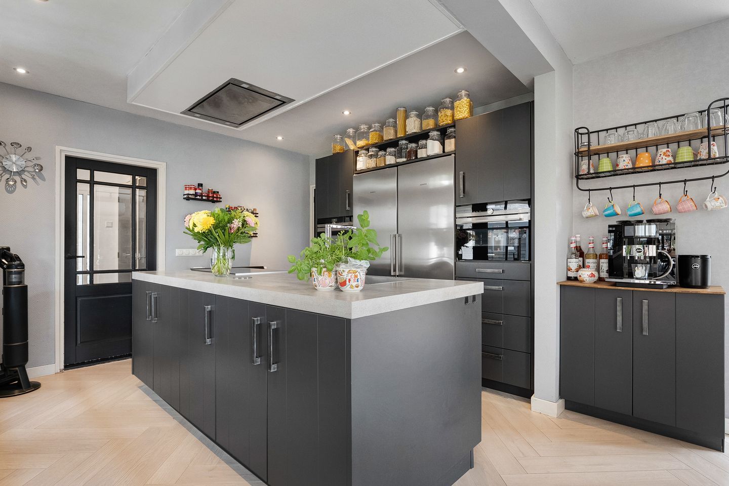 Foto 14 van Harm Tiesingstraat 1