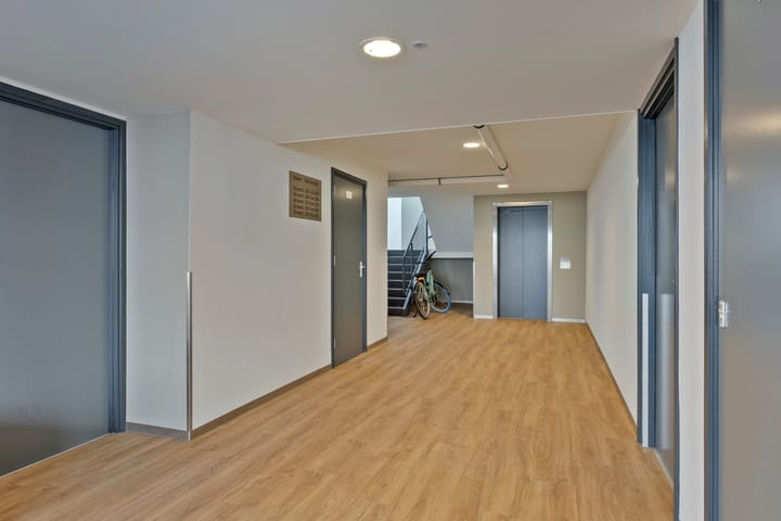 Photo 9 of Ir J.P. van Muijlwijkstraat 254