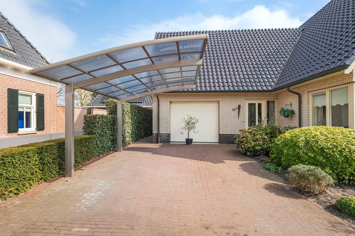 Photo 5 of Burg.van der Grondenstraat 32-B