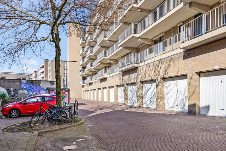 Photo 26 of Ir J.P. van Muijlwijkstraat 254