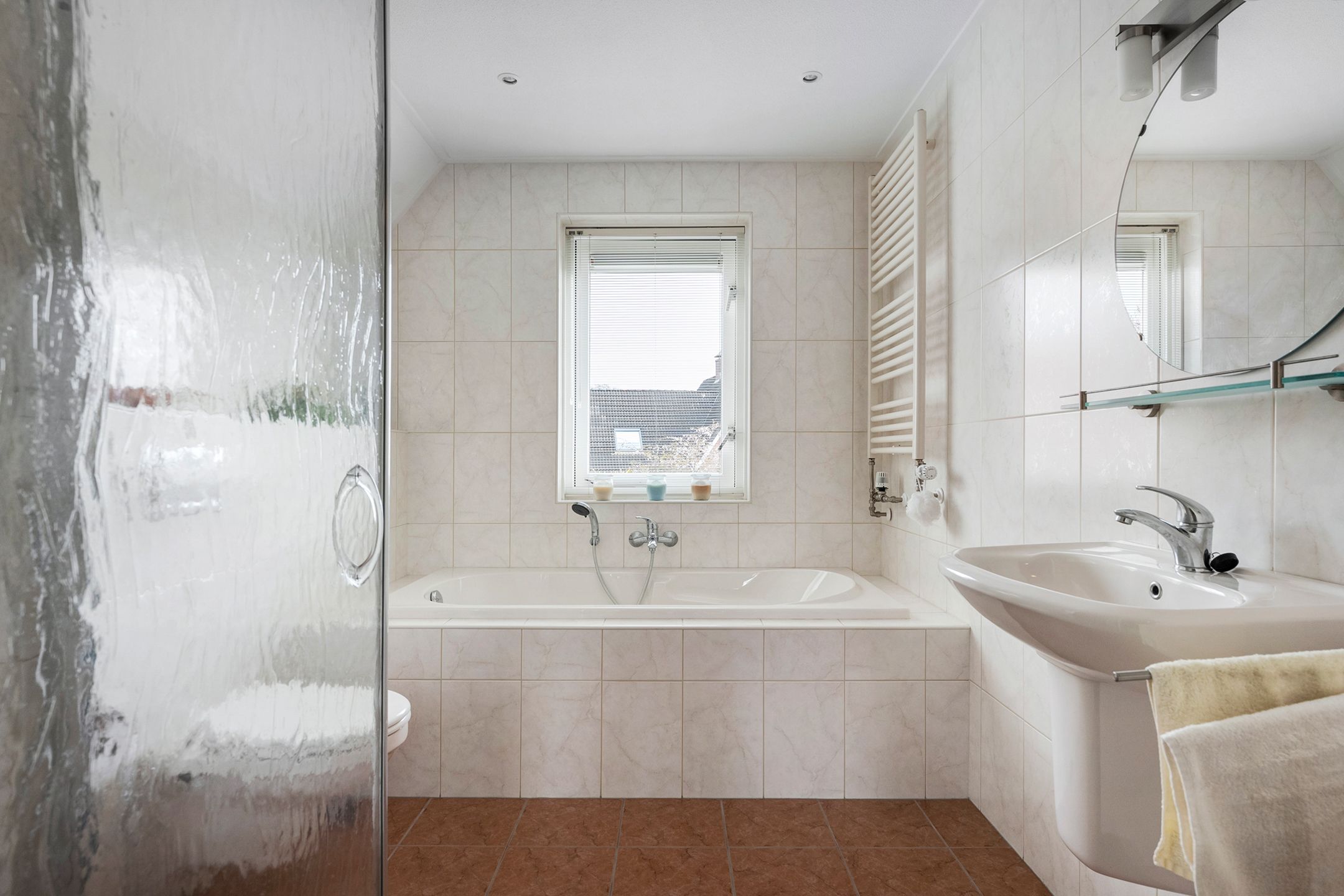 Photo 33 of Burg.van der Grondenstraat 32-B