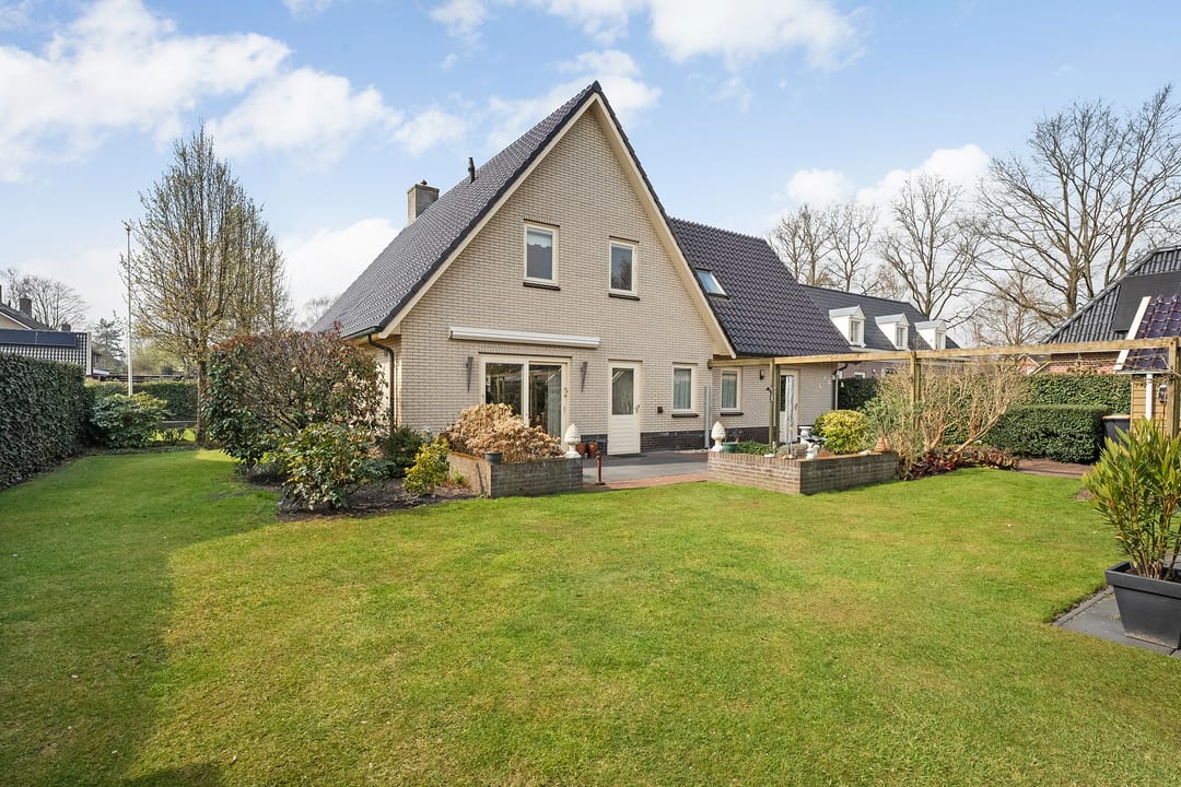 Photo 37 of Burg.van der Grondenstraat 32-B