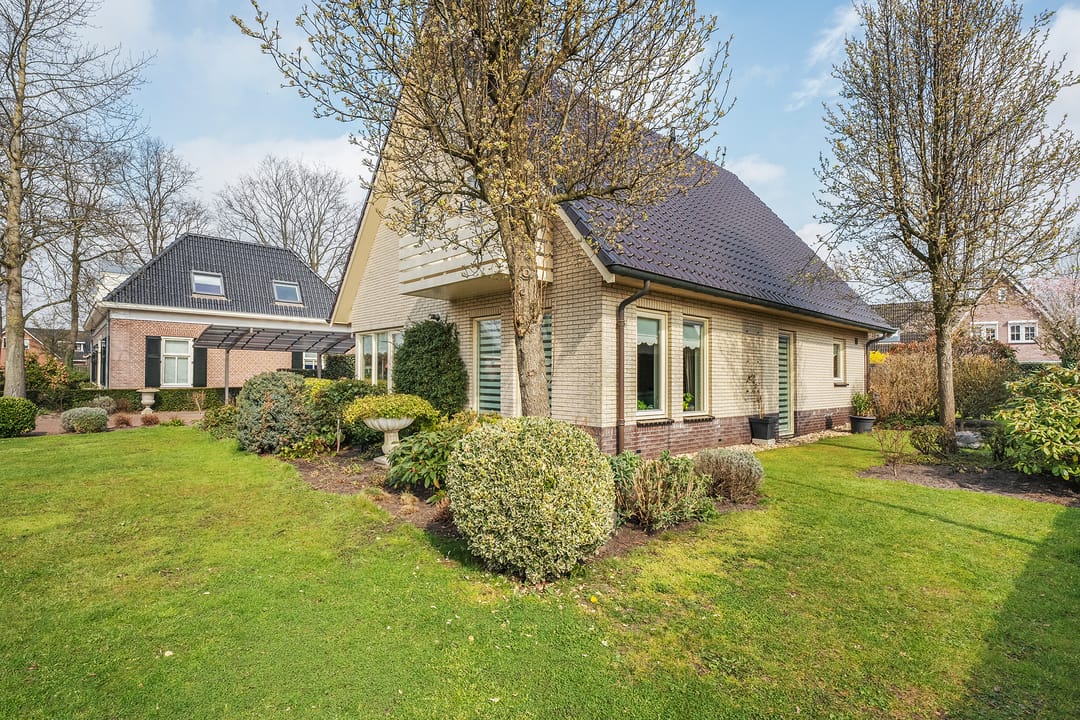 Photo 52 of Burg.van der Grondenstraat 32-B