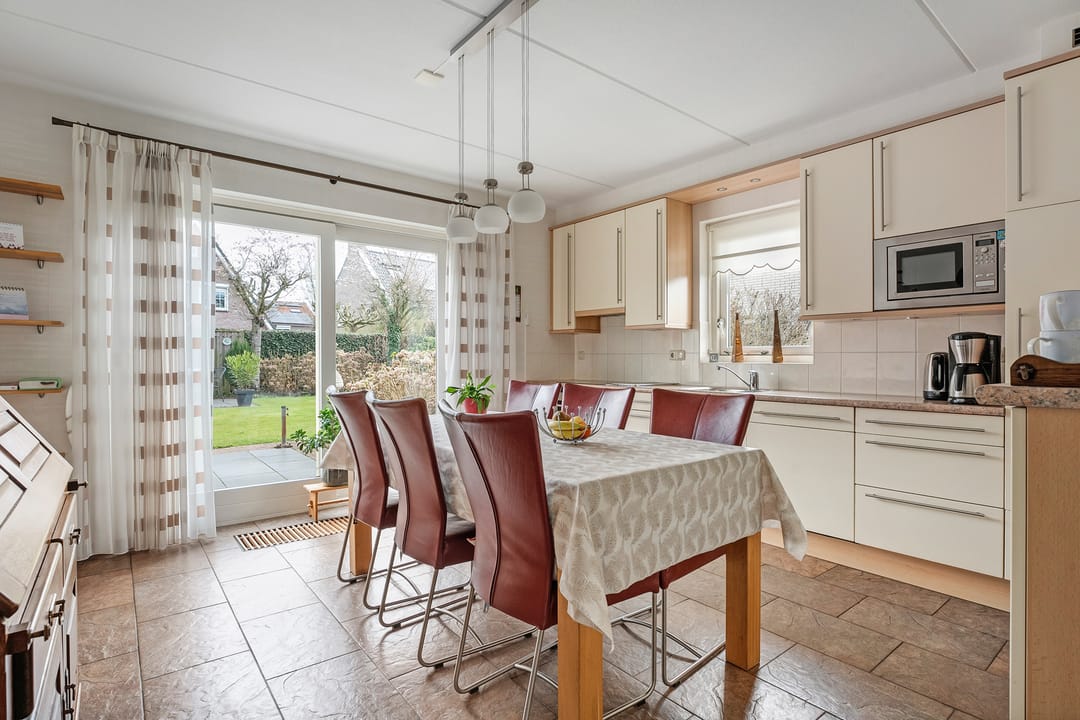 Photo 13 of Burg.van der Grondenstraat 32-B