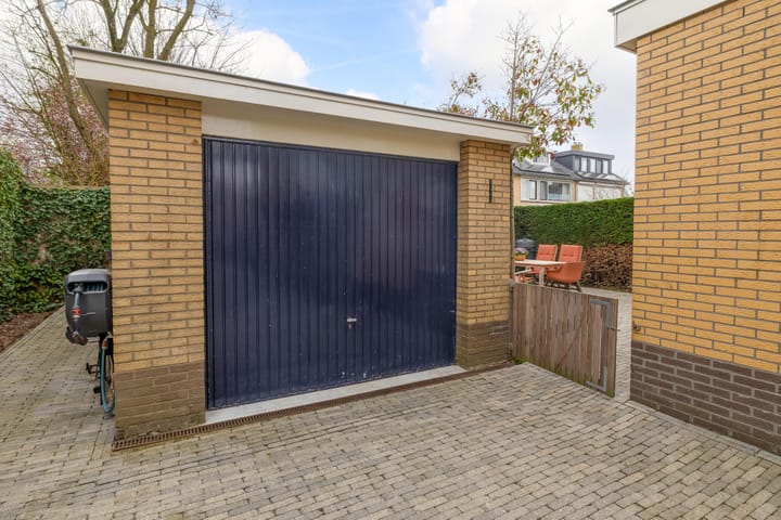 Foto 24 van Dronenplein 2