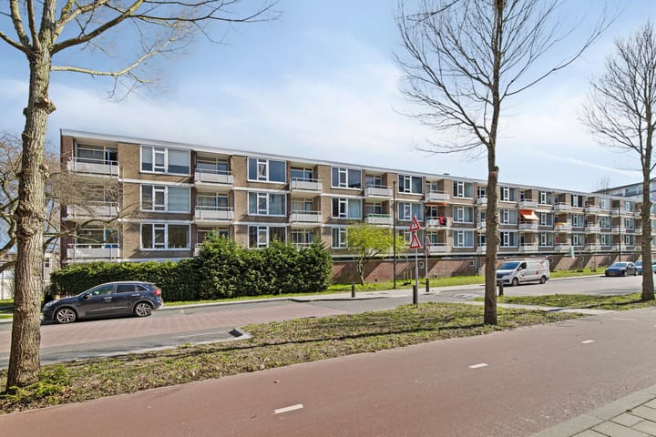 Foto 2 van Bart Verhallenplein 45