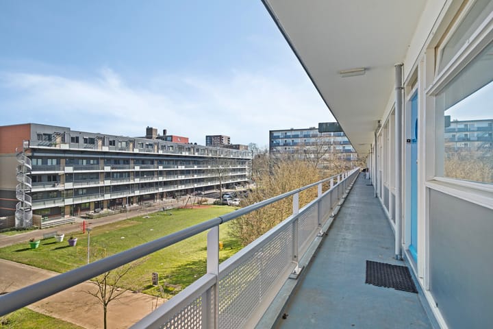 Foto 4 van Bart Verhallenplein 45