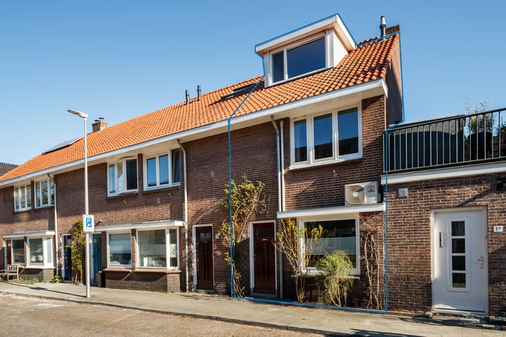 Bekijk foto van Volkerakstraat 1
