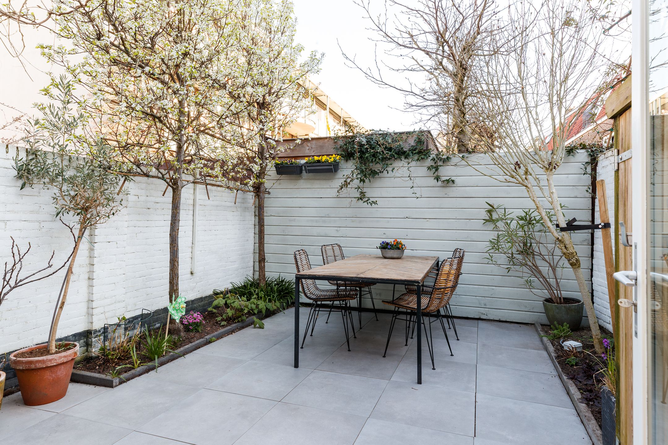 Foto 9 van Volkerakstraat 1