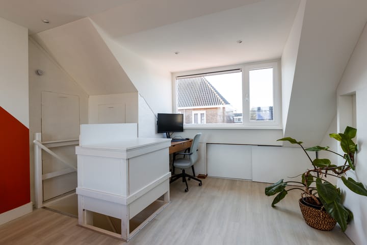 Foto 23 van Volkerakstraat 1