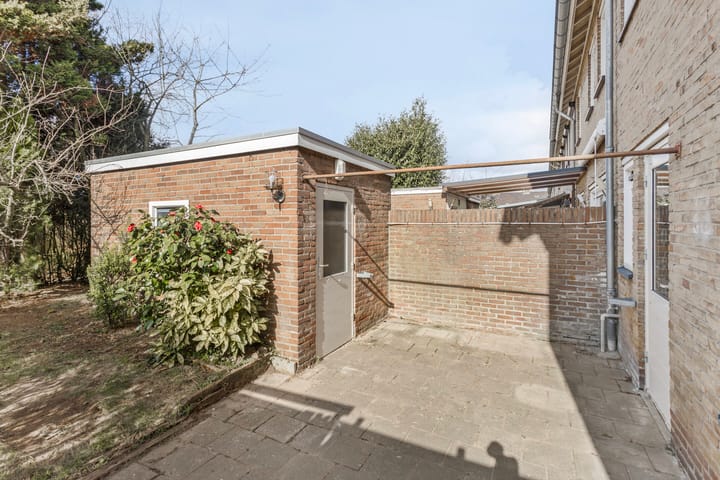 Foto 25 van Burgemeester Coenegrachtstraat 13