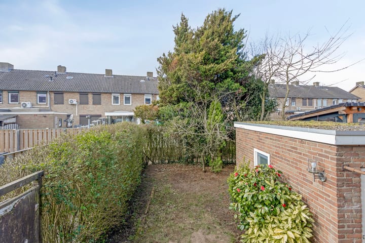 Foto 28 van Burgemeester Coenegrachtstraat 13