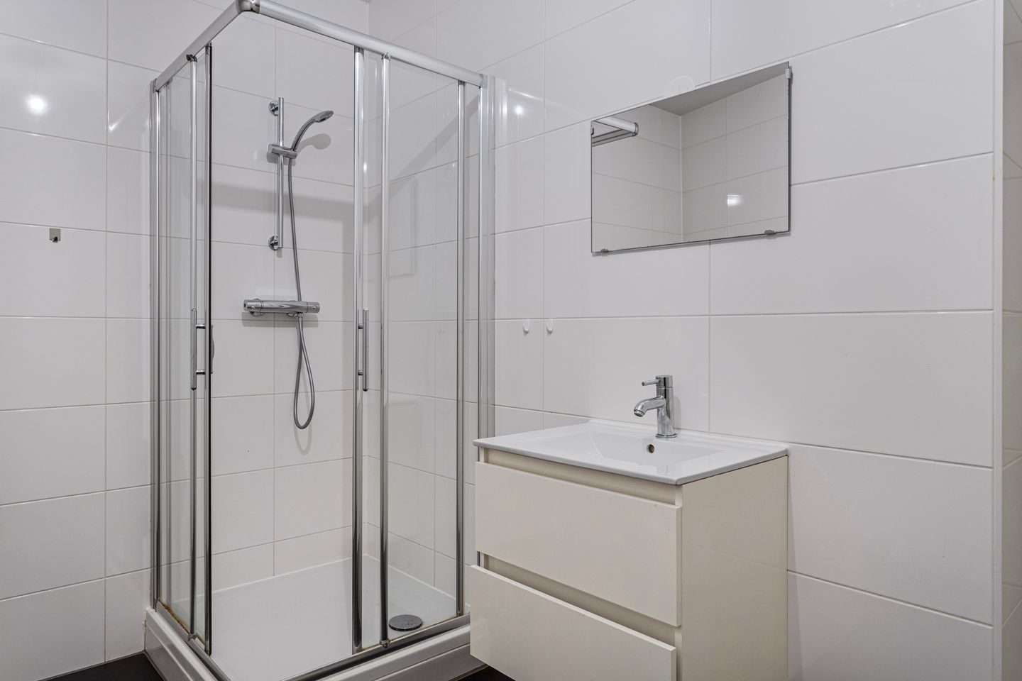 Photo 19 of Coremolen 1-M19