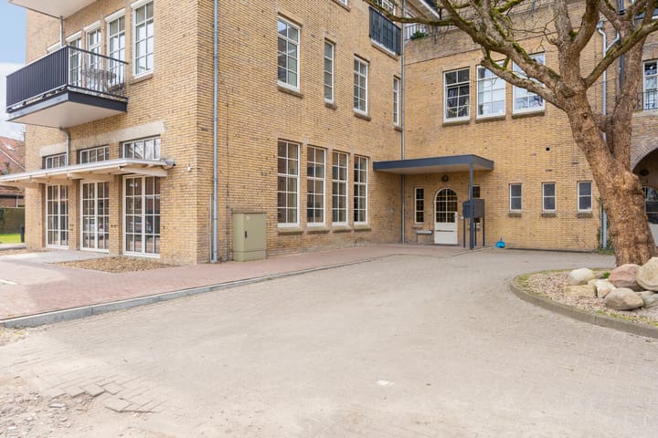 Photo 7 of Oostwal 32-A