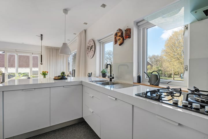 Foto 15 van Zwaluwstraat 47