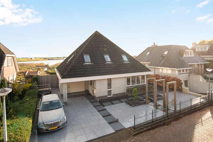 Foto 2 van Bereklauw 60