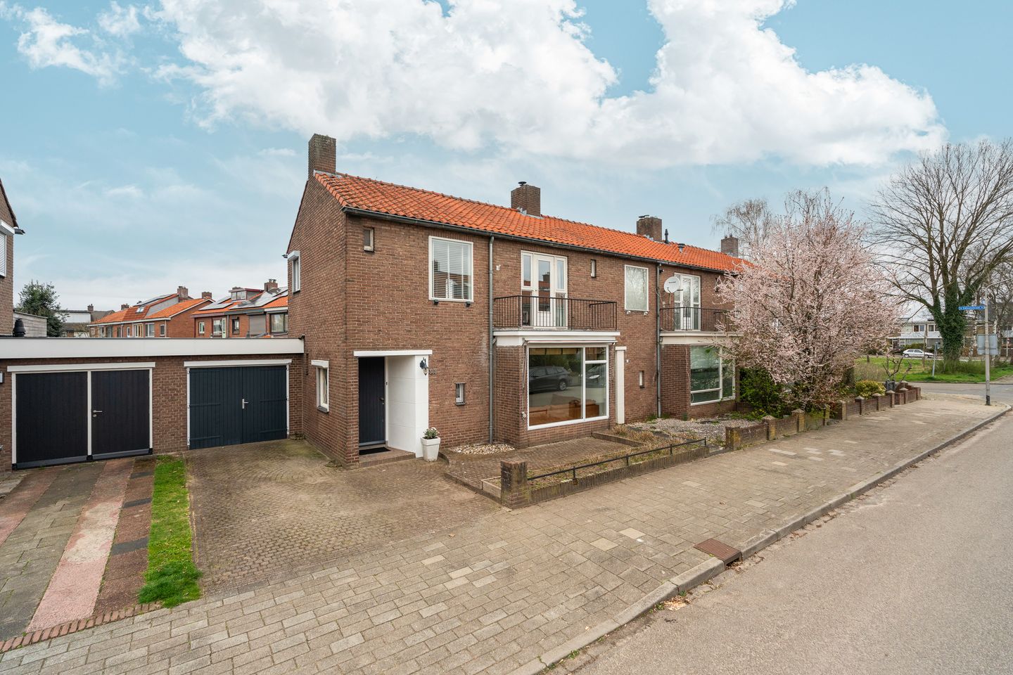 Foto 1 van van Peltlaan 388