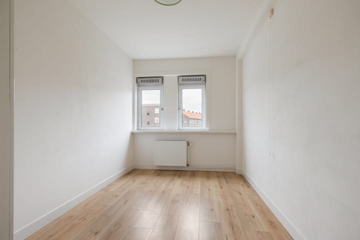 Foto 11 van Pleinweg 212-C