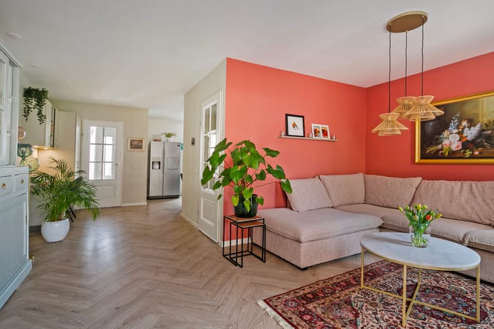 Foto 2 van Dorpsplein 3