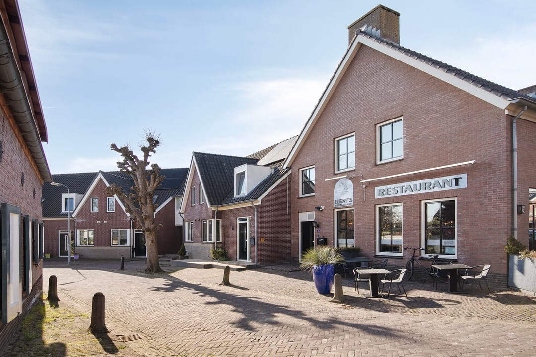 Foto 32 van Dorpsplein 3