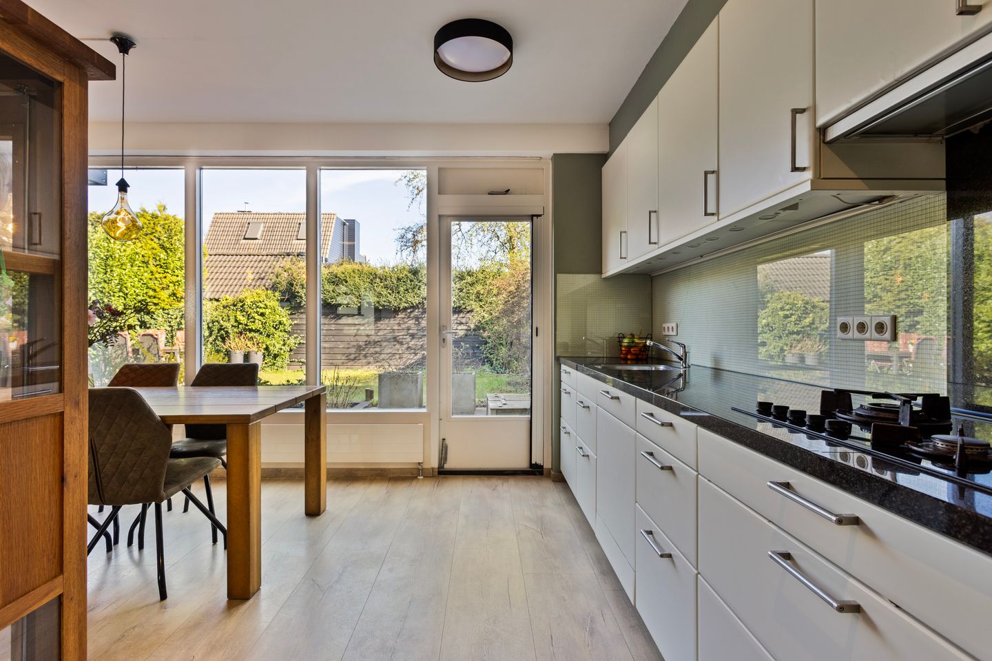 Foto 14 van Henri Dunantlaan 15