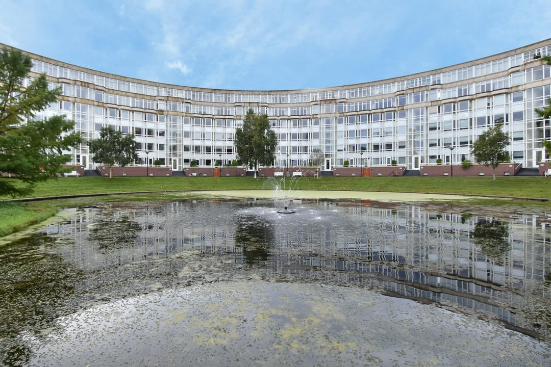 Foto 1 van Burgemeester De Monchyplein 150